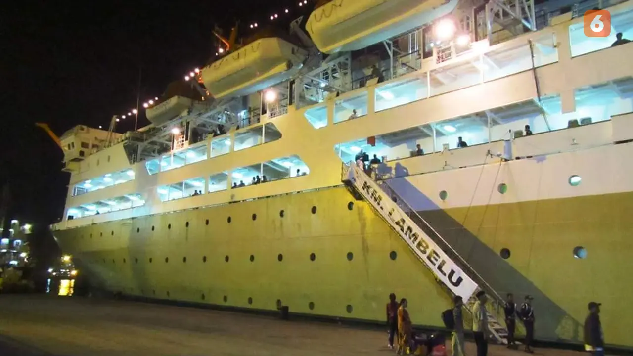 KM Lambelu (Fauzan/Liputan6.com)