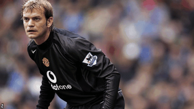Roy Carroll: Olympiakos siap hadapi MU