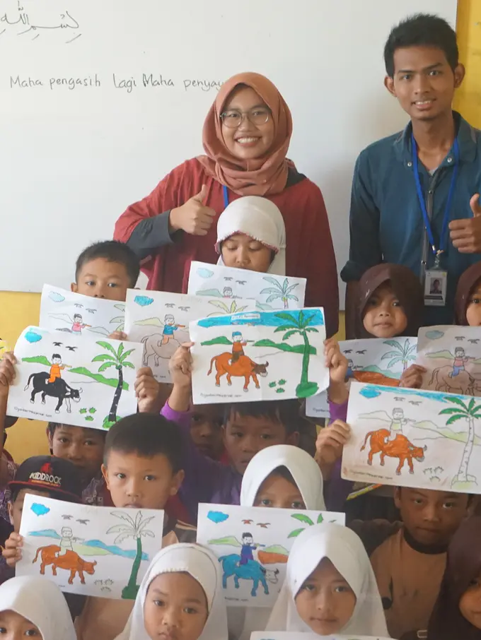 Sadewa dan Kegiatan Mengajar Anak-anak di Berbagai Daerah