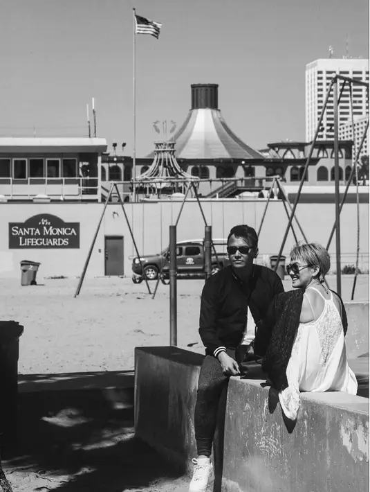 Tak hanya itu, isu keretakan hubungan Agnez Mo dan Wijaya Saputra pun merebak. Hal tersebut dikarenakan Wijaya yang mengunggah postingan galau di Insta Story milikinya. (instagram/jaysforeal)