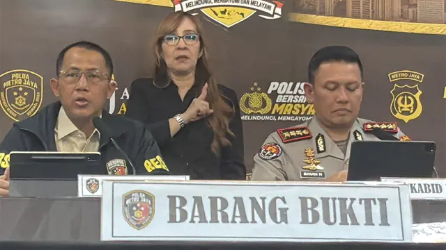 Direktur Reserse Kriminal Umum Polda Metro Jaya Kombes Pol Imron Ermawan saat konferensi pers, Sabtu (31/10/2026). (Liputan6.com/Ady Anugrahadi)