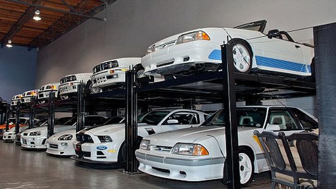 30 Koleksi mobil dari mendiang aktor Fast and Furious termasuk BMW dan Audi dilepas ke publik.