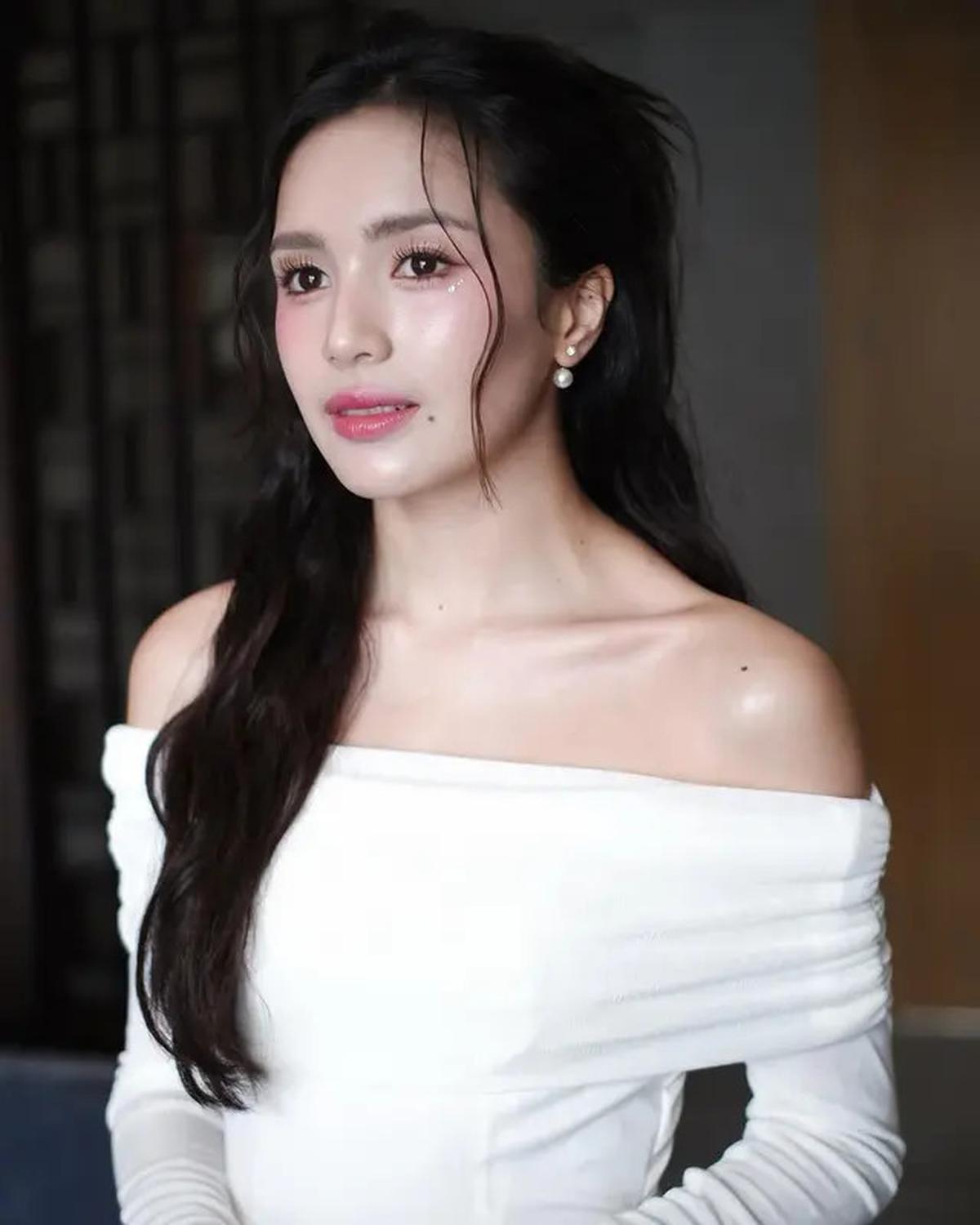 Pesona Beby Tsabina Tampil Bak Idol K-Pop dengan Sentuhan Korean Makeup Look