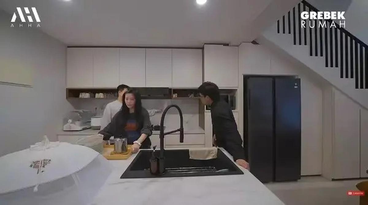 Potret Dapur di Rumah Juan-Eve, Model Minimalis yang Memikat dan Fungsional Hasil Ngonten di Tiktok