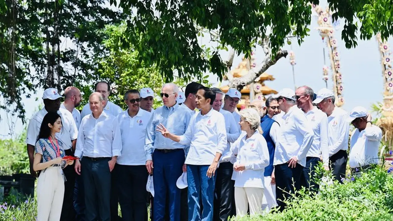 6 Pesona Cantik Putu Ayu Saraswati di G20 yang Buat Presiden Joe Biden Terpukau