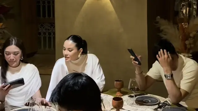 Alyssa Daguise Hadiri Pernikahan Sahabat di Maroko. [@fcgweddings]