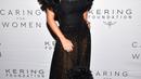 Salma Hayek Pinault menghadiri The Kering Foundation's Caring for Women Dinner di The Pool, New York, Amerika Serikat, 15 September 2022. Aktris berusia 56 tahun itu berpakaian formal untuk acara tersebut. (Photo by Evan Agostini/Invision/AP)
