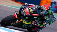 Pebalap asal Jerman, Jonas Folger, akan bertahan di tim Yamaha Tech 3 hingga MotoGP 2018. (Bola.com/Twitter/MotoGP)