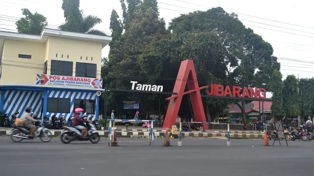 Persimpangan Ajibarang di Taman Kota diprediksi rawan macet pada masa puncak arus mudik dan balik lebaran 2018. (Foto: Liputan6.com/Muhamad Ridlo)