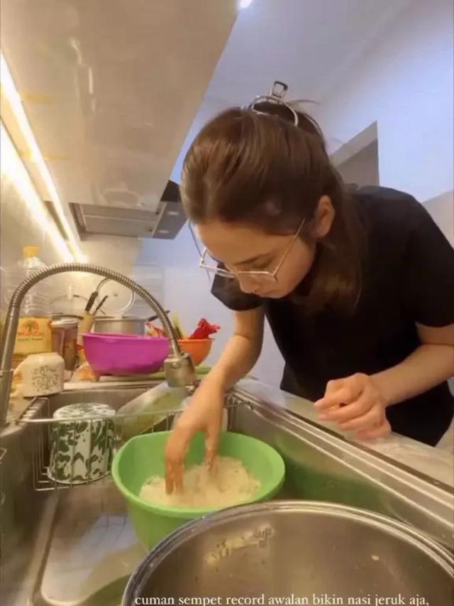 Area Dapur Bersih yang Minimalis dan Lapang