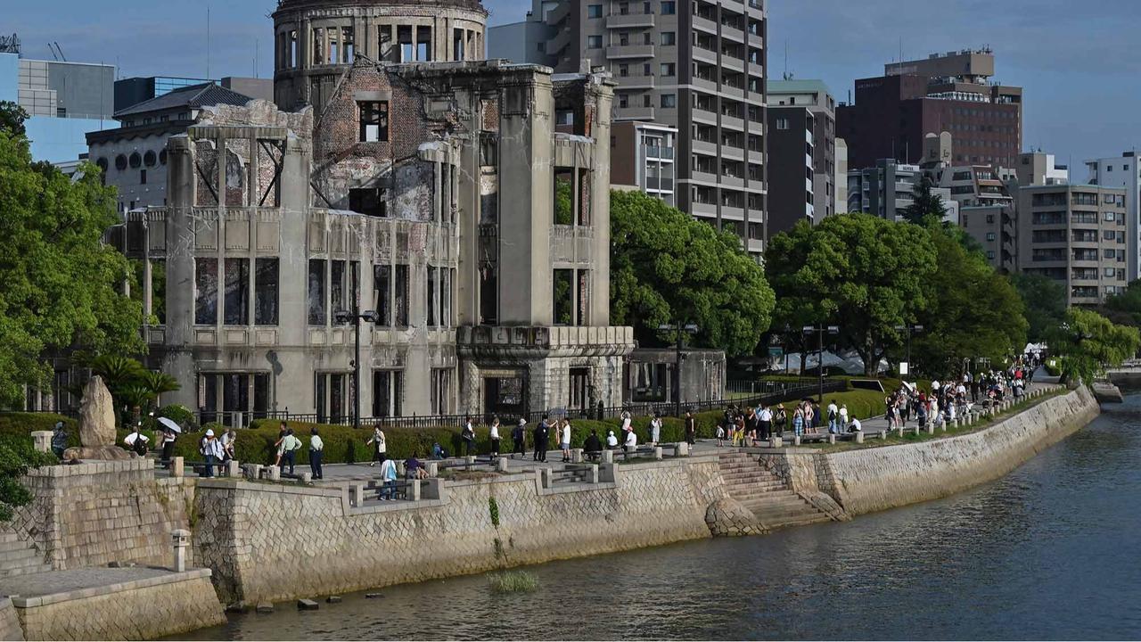 FOTO: 80 Tahun Tragedi Hiroshima, Api Unggun Menyala untuk Perdamaian