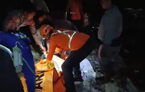 Rem Blong, Truk Terjun ke Jurang Palabuhanratu