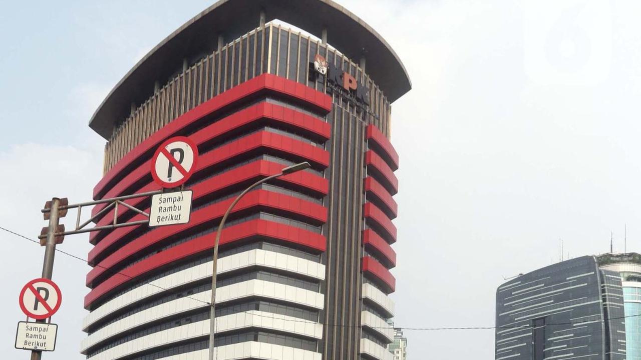 Komisi Pemberantasan Korupsi (KPK) tengah menyelidiki kasus dugaan korupsi di Lembaga Pembiayaan Ekspor Indonesia (LPEI).<br>