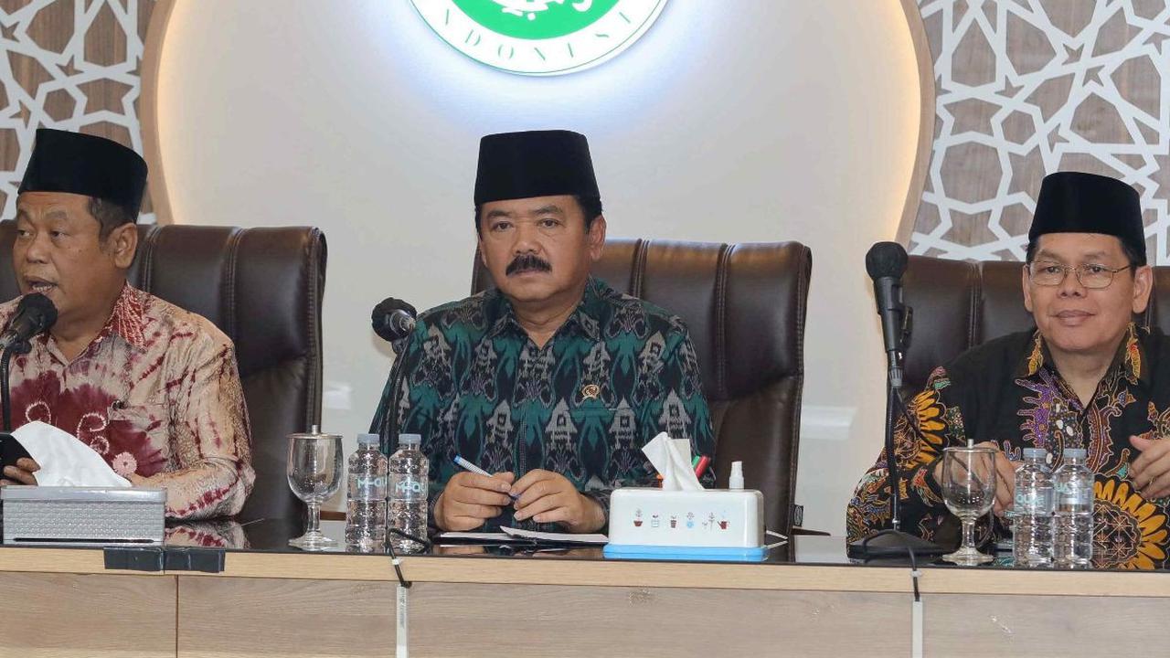 Menko Polhukam Hadi Tjahjanto memastikan pihaknya menyiapkan mitigasi keamanan saat Mahkamah Konstitusi (MK) mengumumkan putusan sengketa Perselisihan Hasil Pemilihan Umum (PHPU) Pemilu Presiden dan Wakil Presiden (Pilpres) 2024.