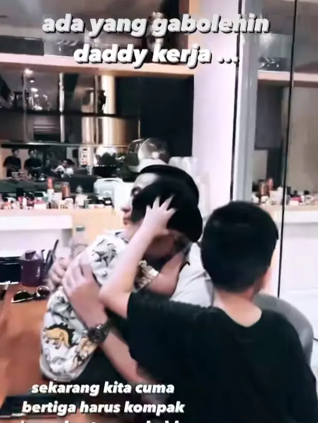 Potret Anggi Pratama bersama anak-anaknya (Sumber: Instagram/@anggipratamazayn)