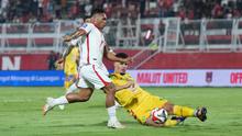 Malut United kembali menelan hasil kurang memuaskan pada lanjutan BRI Super League 2025/2026. Bermain di kandang sendiri, Stadion Gelora Kie Raha, Ternate, Kamis (23/4/2026), Laskar Kie Raha harus mengakui keunggulan Persebaya Surabaya dengan skor 0-2. (Bola.com/Gatot Sumitro)