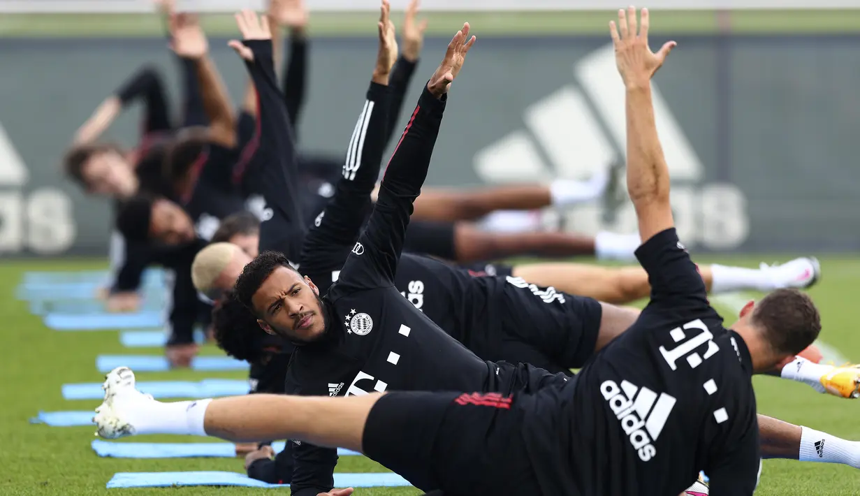 Pemain Bayern Munchen saat mengikuti sesi latihan jelang bergulirnya kompetisi Liga Jerman di Munich, Jerman, Sabtu (12/9/2020). Bayern Munchen akan menghadapi Schalke pada laga pembuka kompetisi Liga Jerman musim 2020/2021. (AP Photo/Matthias Schrader)