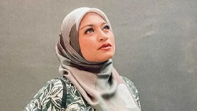 Nathalie Holscher (Foto: Instagram/@nathalieholscher)