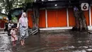 Aktivitas warga pun terganggu. (Magang/Liputan6.com/Muhammad Rizal)