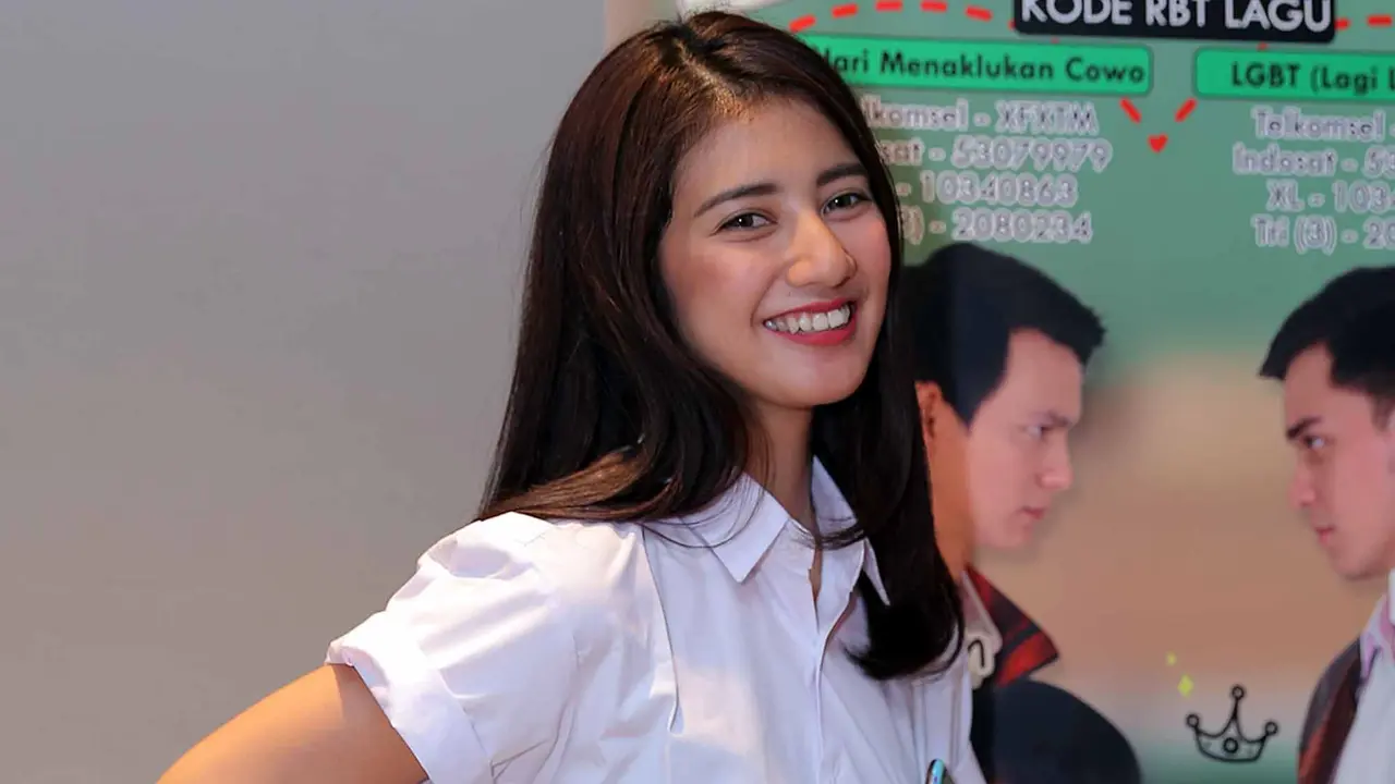 [Bintang] Fita Anggriani
