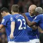 Pemain Everton Steven Naismith merayakan gol ke gawang Chelsea bersama rekan-rekannya dalam lanjutan Liga Premier Inggris, Sabtu (12/9/2015). (Liputan6.com/Reuters / Andrew Yates Livepic )