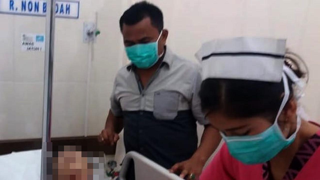 Pria berkaos merah yang ditemukan terkapar di atrium mal Thamrin Plaza