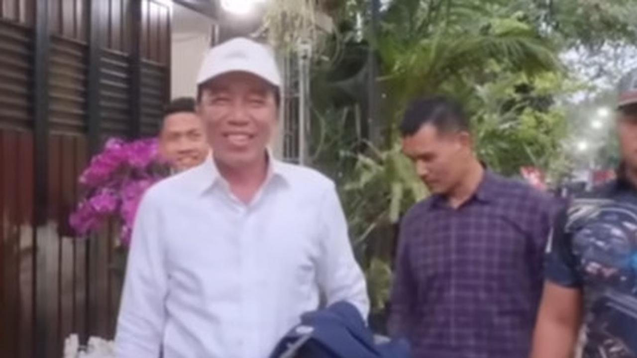 ⁠Kondisi Terbaru Jokowi, Masyarakat Ramai Datangi Rumahnya