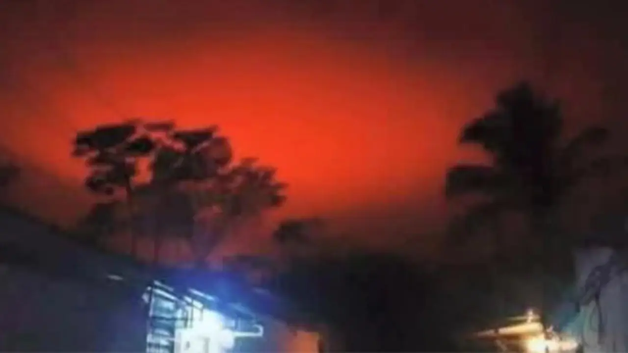 Bola Api di Langit El Salvador, Tanda Kiamat atau Fenomena Alam?