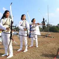 Bunga Citra Lestari (BCL), Chelsea Islan dan Tara Basro saat syuting '3 Srikandi'. (Galih W. Satria/Bintang.com)