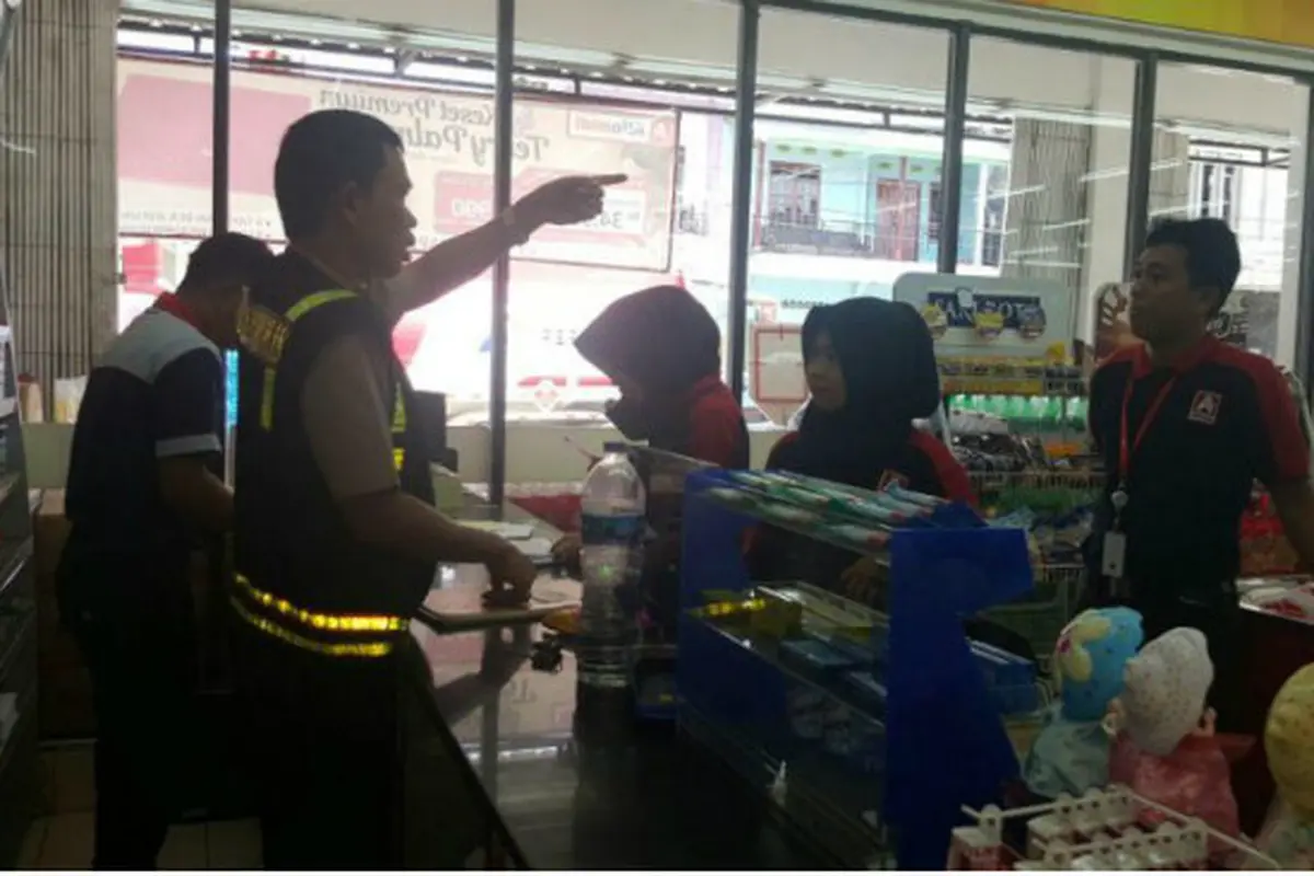 Jelang Natal Dan Tahun Baru, Polisi Gencar Ke Minimarket
