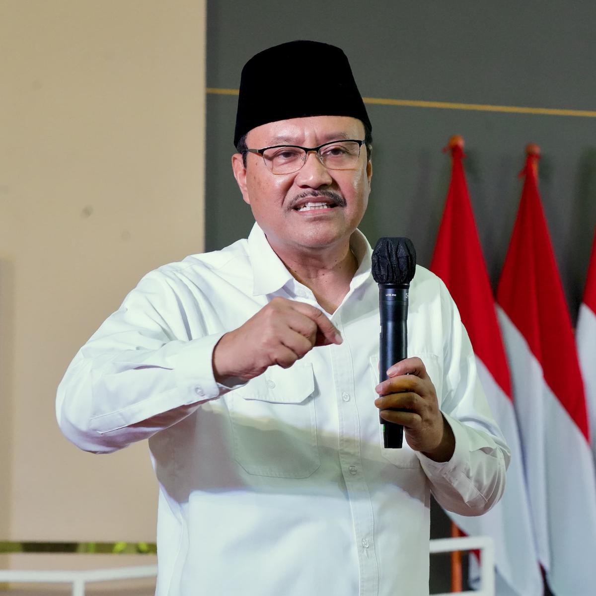 Mensos Saifullah Yusuf (Gus Ipul) saat dialog pilar-pilar sosial Kota Padang di kantor Gubernur Sumbar