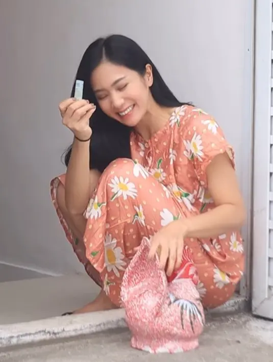 Alangkah susah menabung bagi ibu rumah tangga, sama seperti Bunga Zainal  [Instagram/bungazainal05]