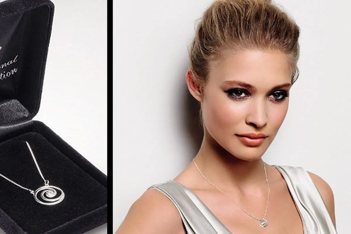 Avon Diamond 0215