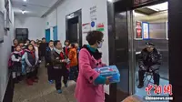 Di Negara Ini Naik Lift Harus Bayar