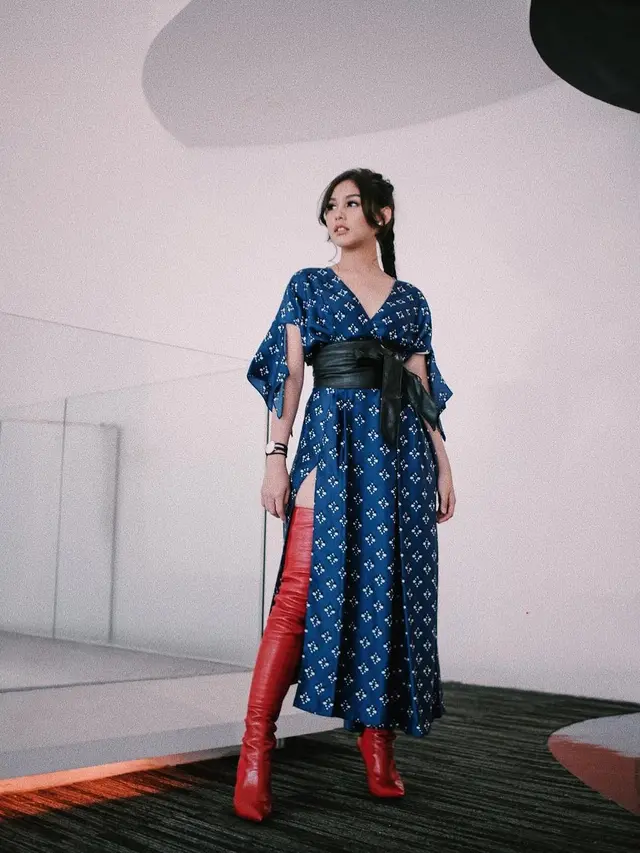 [Bintang] Berawal dari Kontes Modelling Majalah, Gaya Chelsea Islan dan Vanesha Prescilla Ini Semakin Modern Kekinian
