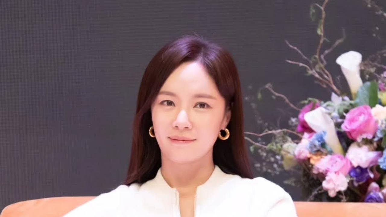 9 Artis Korea yang Melahirkan Anak di Usia yang Tak Lagi Muda, Ada yang Kembar - Lebih dari 35 Tahun Lho