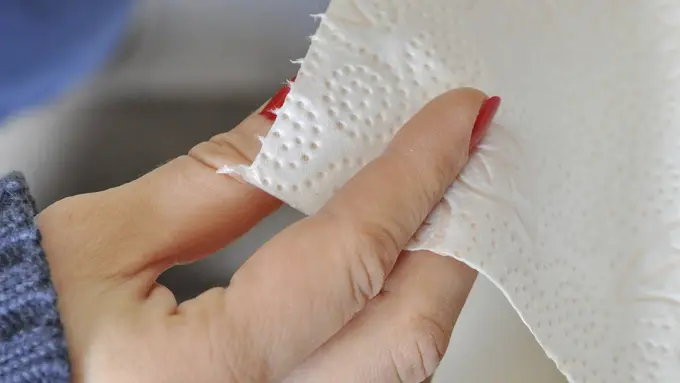  Buang Air Besar Tak Lancar? Ini 4 Hal yang Harus Kamu Lakukan