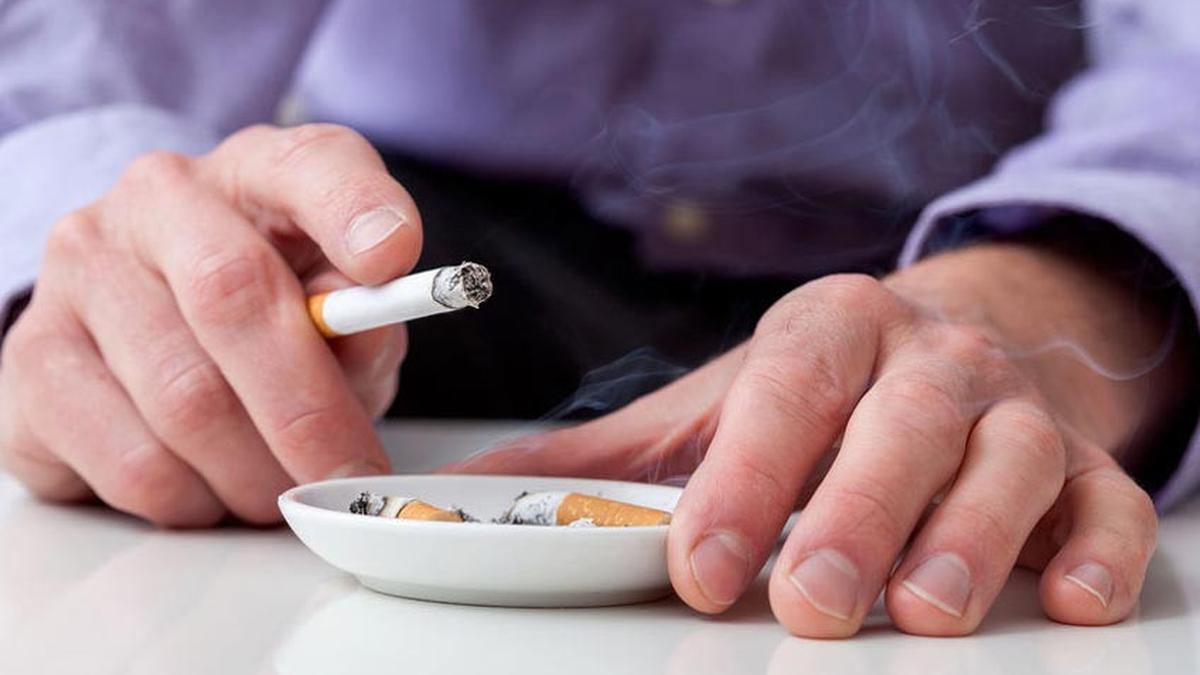 Apakah Benar Merokok Bisa Membatalkan Puasa? Islami