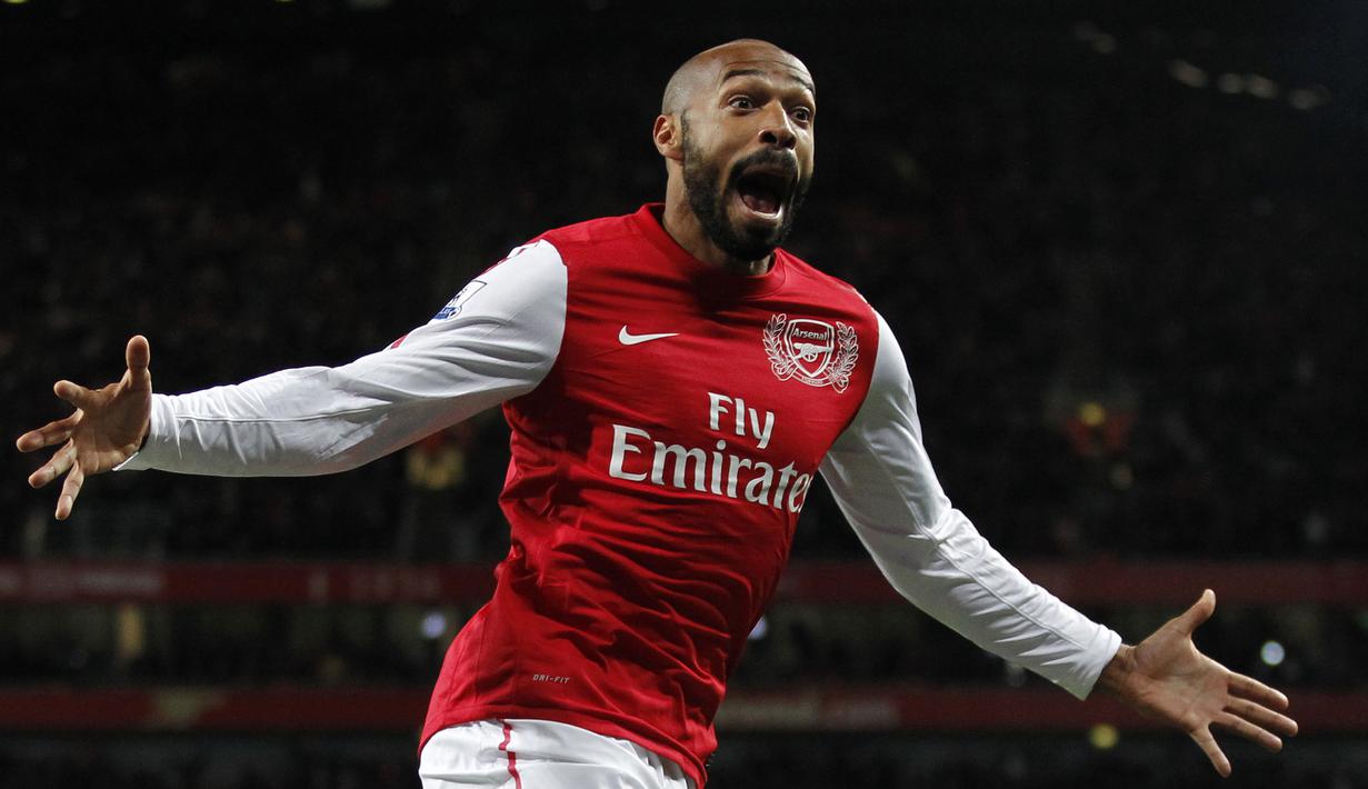 2. Thierry Henry (Arsenal) - Thierry Henry adalah legenda Arsenal dan juga pemegang top skor klub sepanjang masa. Henry tercatat menyumbangkan 229 gol dalam 376 penampilan bersama Arsenal. (AFP/Ian Kington)