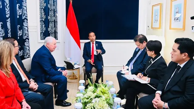 Presiden Joko Widodo (Jokowi) bertemu CEO Freeport McMoRan, Ricard Adkerson, saat kunjungan kerja ke Washington DC, Amerika Serikat, Senin, (13/11/2023). (Foto: Biro Pers, Media, dan Informasi Sekretariat Presiden)