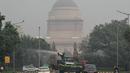 <p>Ibu Kota India, New Delhi diselimuti kabut asap polusi udara yang menyebabkan kualitas udara di sejumlah daerah sekitar menjadi sangat buruk. (Money SHARMA/AFP)</p>