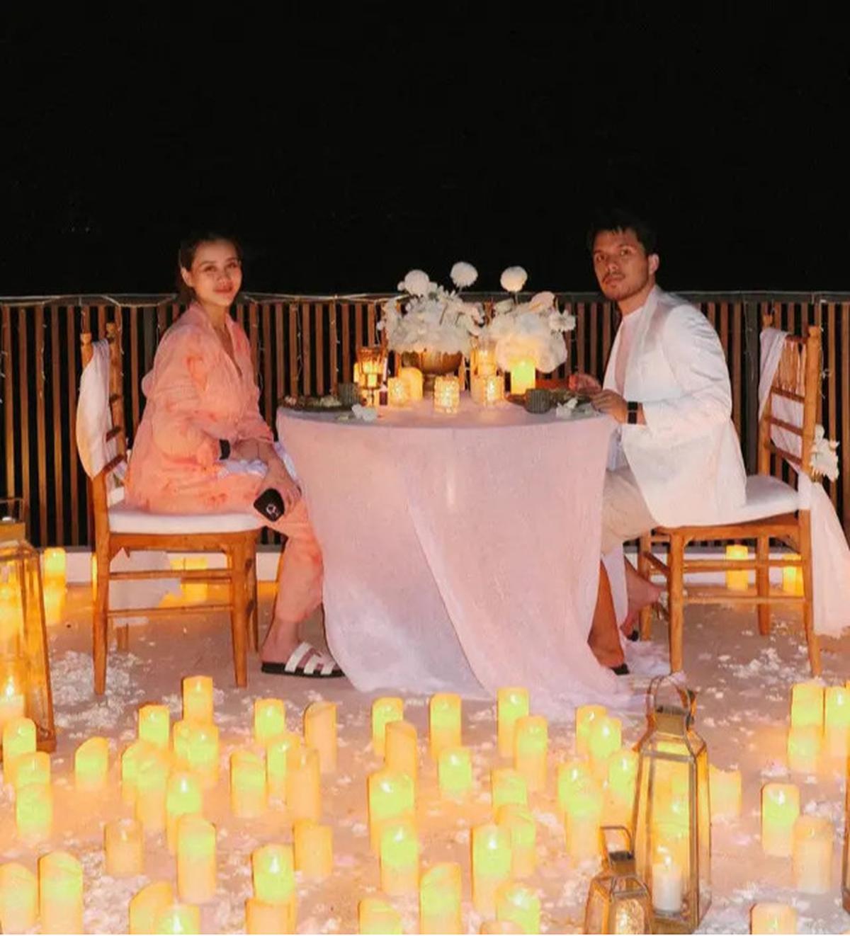 Foto Aaliyah Massaid dan Thariq Halilintar Dinner Anniversary di Bali, Romantis dan Penuh Kejutan