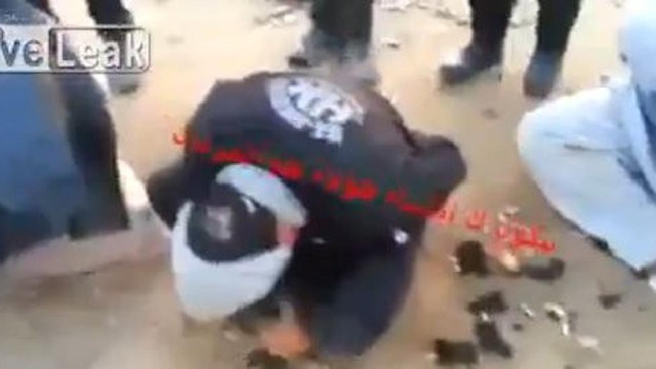 Militan ISIS menangis tersedu ketika ditawan
