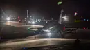 Jet tempur Dassault Rafale milik Prancis bersiap untuk lepas landas di Pangkalan Udara Saint-Dizier, Jumat (13/4). Pesawat diluncurkan ke Suriah sesaat setelah Presiden Emmanuel Macron mengumumkan Prancis bergabung dengan Amerika dan Inggris (ECPAD / AFP)