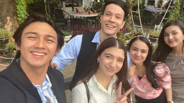 7 Potret Kebersamaan Pemain Sinetron Cinta Mulia yang Segera Tayang