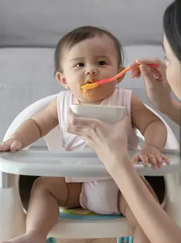 MPASI Awal Bayi: Makanan Pertama yang Disarankan oleh Dokter Anak./Copyright depositphotos.com/tonefotografia