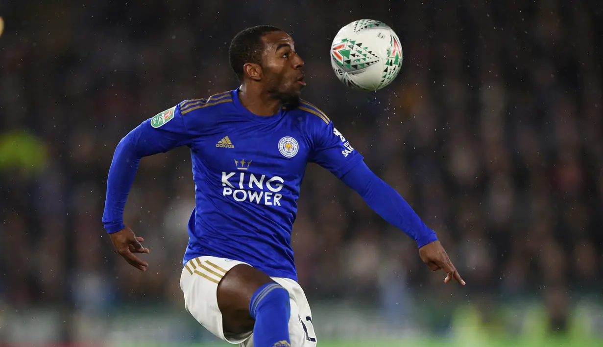 5. Ricardo Pereira - Ricardo Pereira memiliki kecepatan dan kemampuan umpan silang yang hebat. Bek kanan asal Portugal ini tercatat menyumbangkan empat gol dan tiga assist untuk Leicester City di semua kompetisi pada musim 2019-2020. (AFP/Oli Scarff)