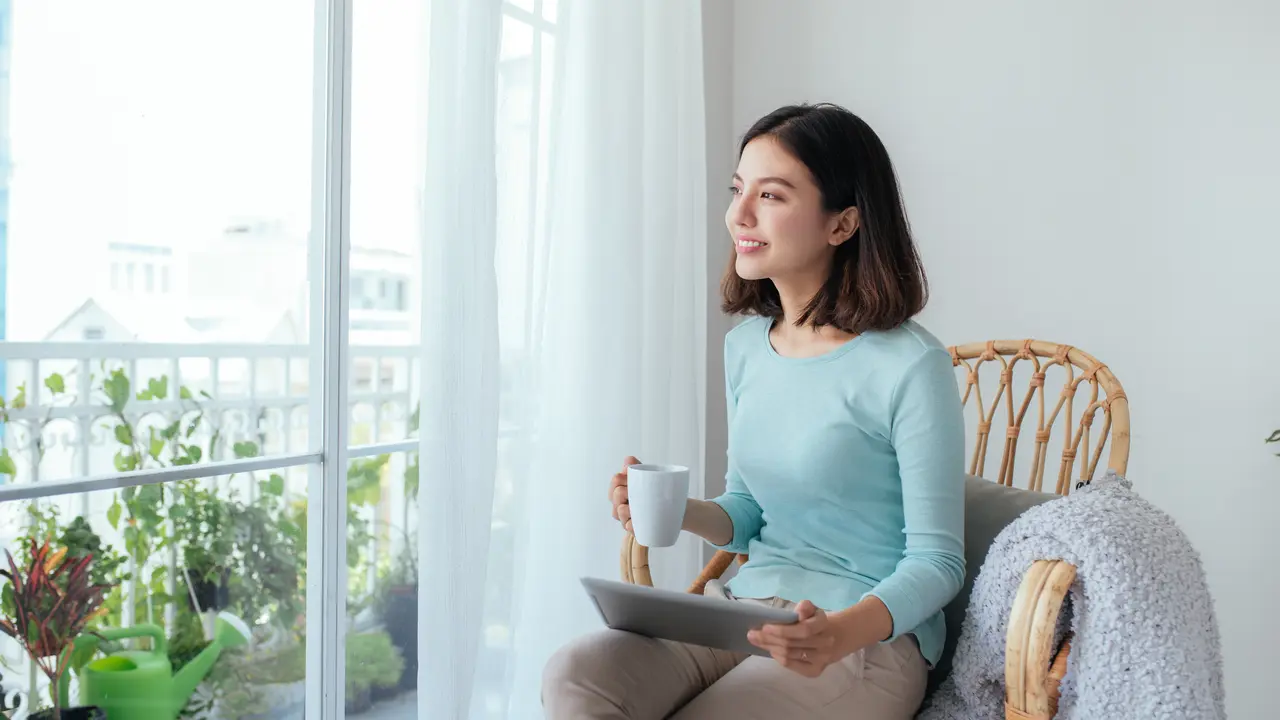 wanita april memulihkan diri