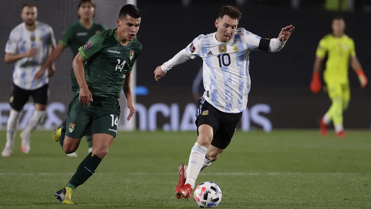 Foto: Lionel Messi Cetak Hattrick, Argentina Kalahkan Bolivia di Kualifikasi Piala Dunia 2022 Zona Amerika Selatan