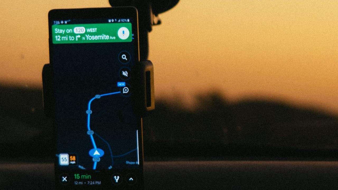 <b>Navigasi GPS</b>